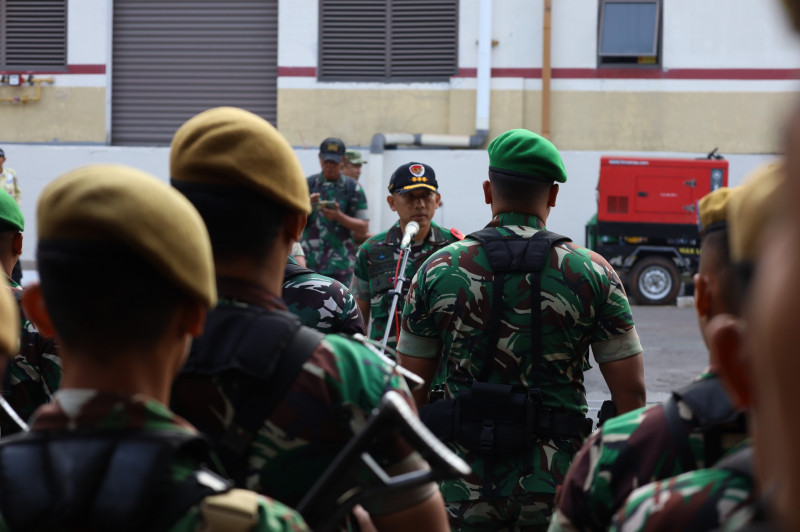 622 Personel TNI-Polri Amankan Peresmian LRT Kelapa Gading-Manggarai oleh Presiden Prabowo