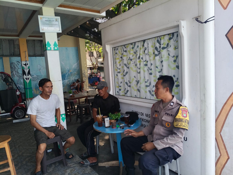 Jakarta On The Spot di Pulau Kelapa, Bhabinkamtibmas Imbau Warga Waspadai Hoaks dan Jaga Kamtibmas