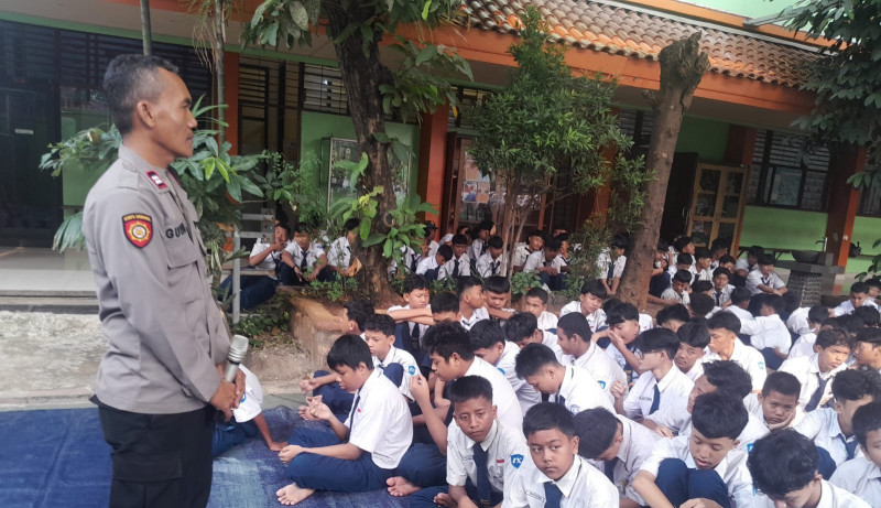 Polsek Pademangan Gelar Police Go To School, Edukasi Bahaya Narkoba dan Kenakalan Remaja