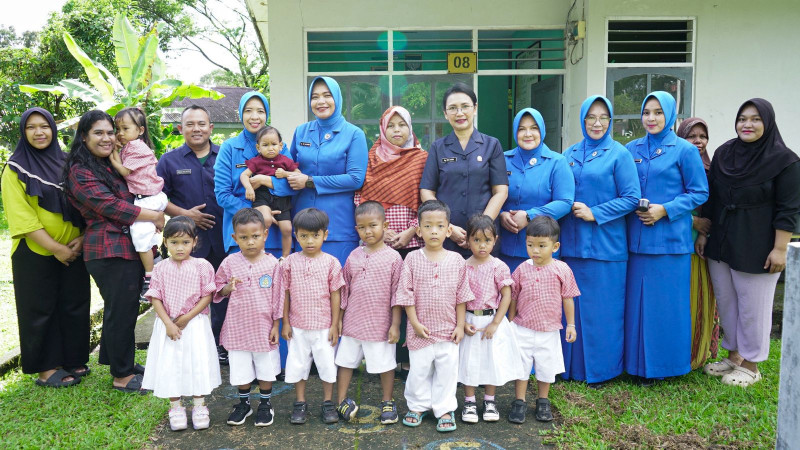 Pengawas Cabang Ambon Yayasan Hang Tuah Ny. Inca Hanarko Djodi Tinjau Sarpras dan Komitmen Tingkatkan Kualitas Pendidikan
