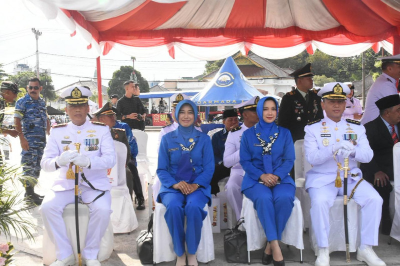 Danlanal Bintan Hadiri Upacara HUT Ke 80 TNI Tahun 2025 di Tugu Sirih Tanjungpinang