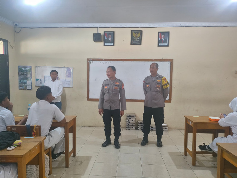 Police Goes To School Polsek Kelapa Gading di SMK Hang Tuah l : Ingatkan Pelajar Soal Bullying Hingga Potensi Unjuk Rasa
