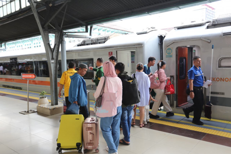 Siap-Siap War Tiket Kereta Murah Mudik Lebaran 2026, Mulai 16.30 WIB Sore Ini