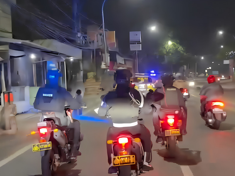 Brimob Metro Jaya Amankan 4 Pelaku Penganiayaan di Mustika Jaya Bekasi