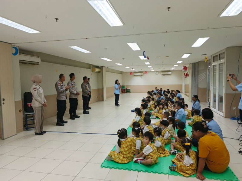 Polisi Sahabat Anak, Polres Metro Jakarta Utara Edukasi Murid TK Penabur PIK soal Keselamatan