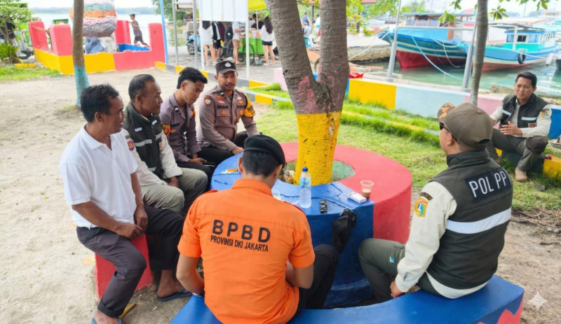 Bhabinkamtibmas Pulau Tidung Intensifkan Sambang Warga, Ajak Masyarakat Jaga Kamtibmas dan Dukung Lingkungan Wisata Aman