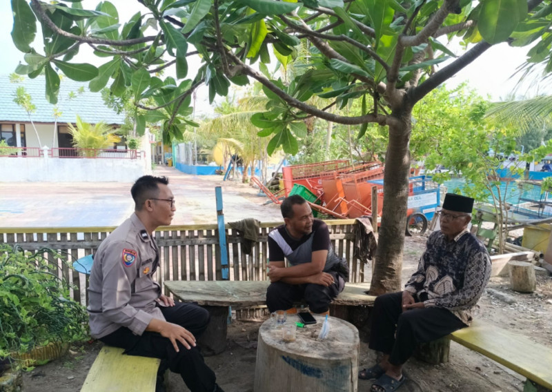 Sambang Humanis Bhabinkamtibmas Pulau Kelapa Perkuat Kedekatan dengan Toga, Tomas, dan Toda