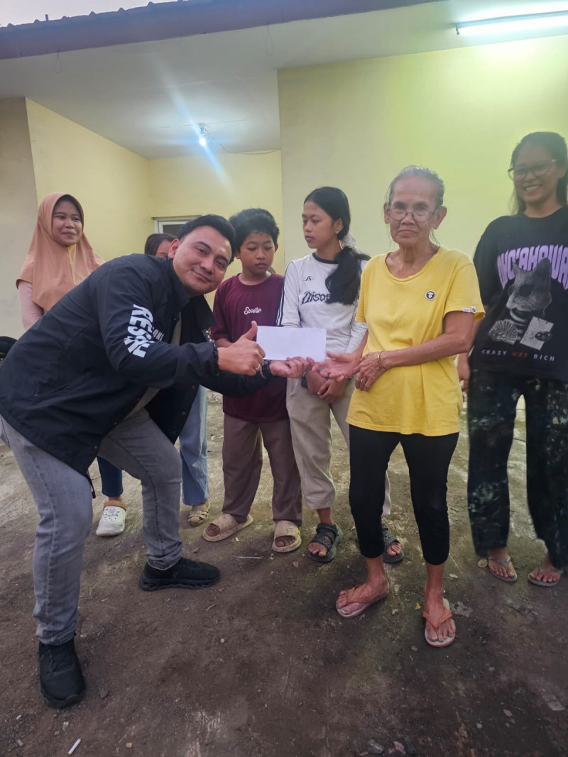 Meriah! Polisi dan Warga Penjaringan Rayakan HUT Bhayangkara ke-80 dengan Lomba Tradisional