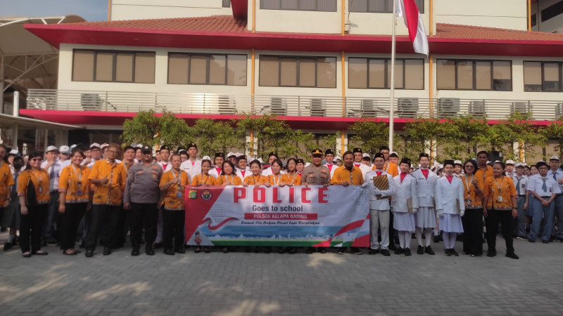Bangun Karakter Siswa, Polsek Kelapa Gading Gelar Program Police Goes To School di SMA Santo Yakobus