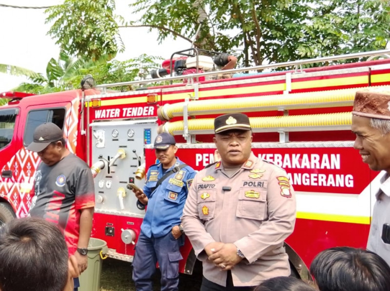 PDAM Terganggu 4 Hari, Polisi dan Kecamatan Pakuhaji Bantu Air Bersih untuk 200 KK