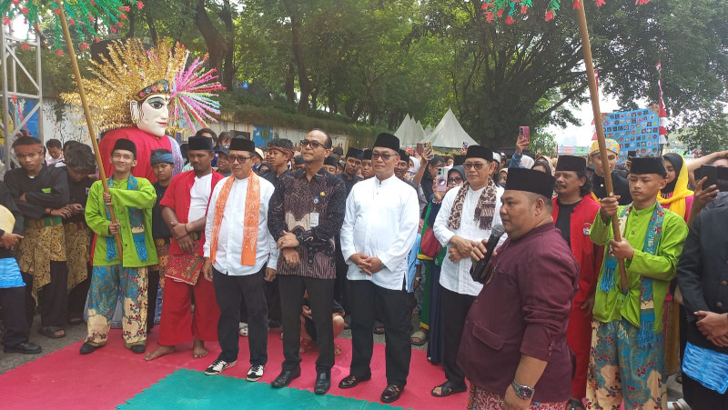Warga Antusias Saksikan Gebyar Seni Budaya dan Milad Ke-2 Fabaja di BKT