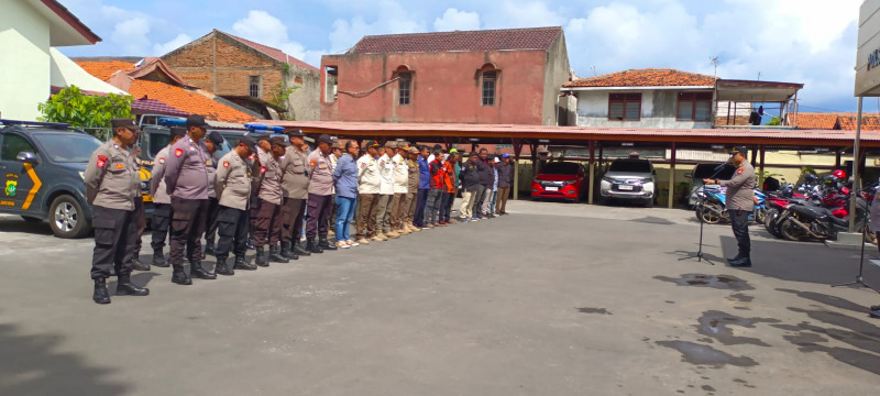 Polsek Cilincing Siagakan 48 Personel untuk Kawal Arus Massa Demo Menuju Jakarta Pusat