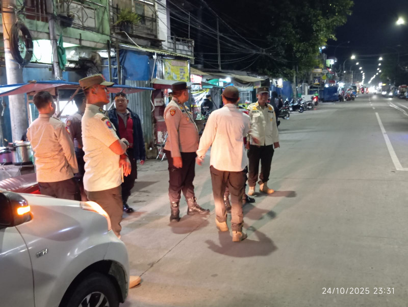 Polsek Metro Penjaringan Gelar Apel KRYD Antisipasi Tawuran dan Kejahatan Jalanan di Malam Hari