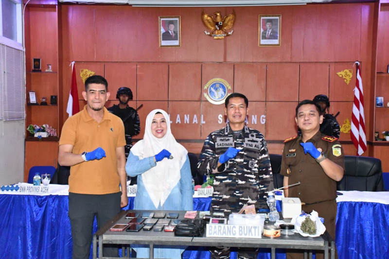 Lanal Sabang Bersama BNN Kota Sabang Laksanakan Penindakan Hukum Terhadap Rumah Diduga Pengedar Narkoba