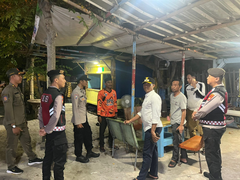 Patroli Gabungan Polsek Kepulauan Seribu Utara Intensifkan Siskamling dan Sosialisasi Layanan Polri 110