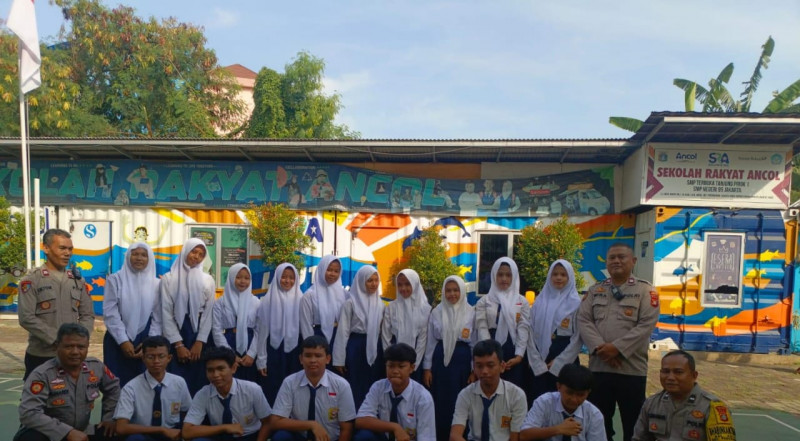 Police Go To School Polsek Pademangan Ajarkan Pelajar Ancol Cegah Kenakalan Remaja
