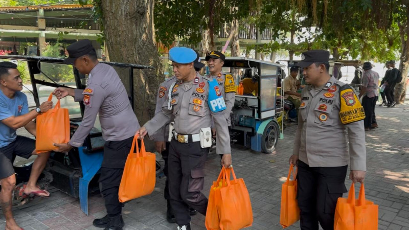 Polsek Kepulauan Seribu Selatan Gelar Jumat Peduli di Pulau Tidung