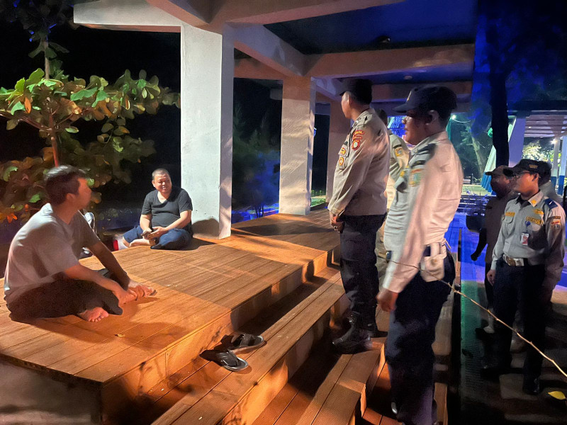 Polsek Kepulauan Seribu Selatan Gelar Patroli Malam Aman Nusa, Warga Diajak Jaga Jakarta Tetap Kondusif