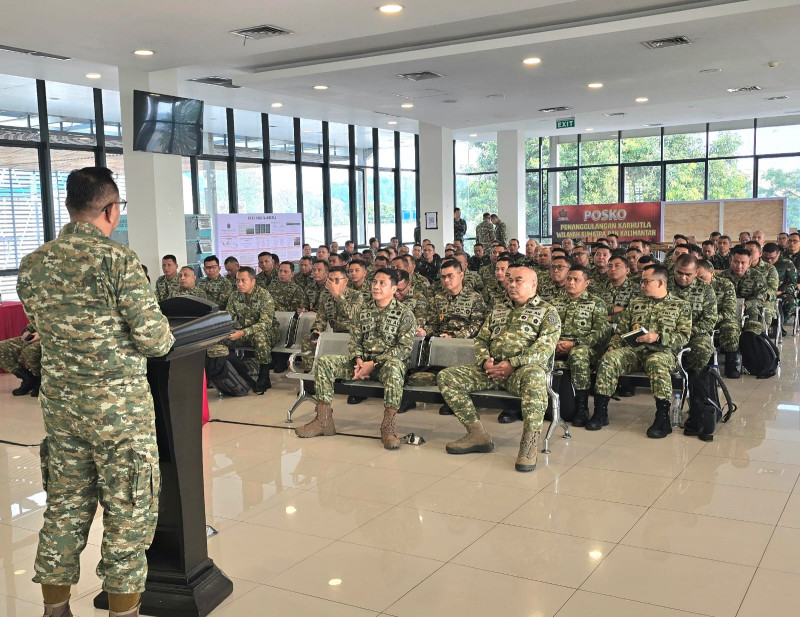 Tak Hanya Padamkan Api, TNI Perkuat Penanganan Karhutla Melalui Penyuluhan