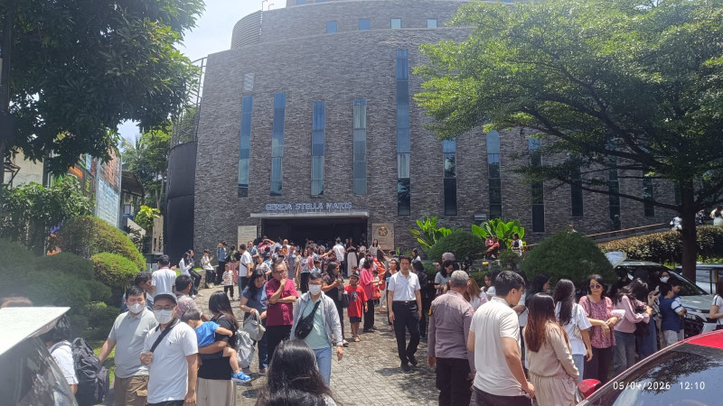 Polisi Pengamanan Ibadah Minggu Paskah 2026 , Ribuan Jemaat Padati Gereja di Penjaringan