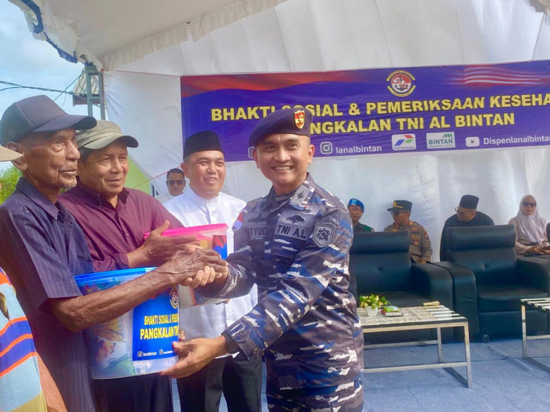 Lanal Bintan Gelar Bakti Sosial dan Cek Kesehatan Gratis di Desa Busung, Seri Kuala Lobam