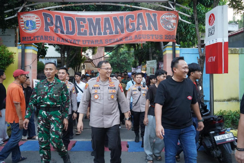 Kapolres Metro Jakarta Utara Tinjau Langsung Pengamanan Nobar Persija vs Persib di Pademangan