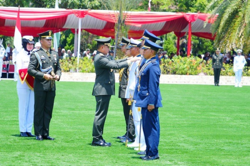 Panglima TNI Lantik 796 Perwira Prajurit Karier TNI Reguler dan Progsus TA 2026