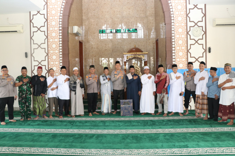 Jumat Curhat Wakapolres Tangkot di Masjid Al Muhajirin, Soroti Curanmor dan Tawuran Antar Remaja