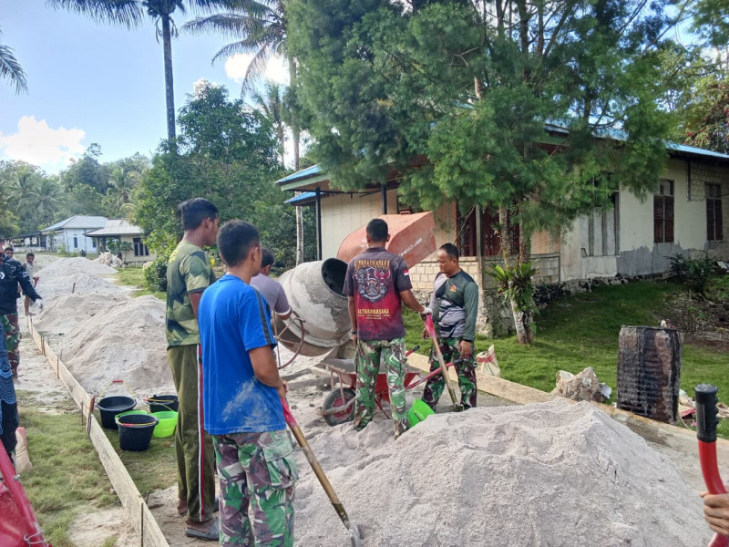 Turun Langsung ke Lapangan, Dansatgas TMMD Ke-129 Kodim 1807/Sorsel Kobarkan Semangat Gotong Royong Warga