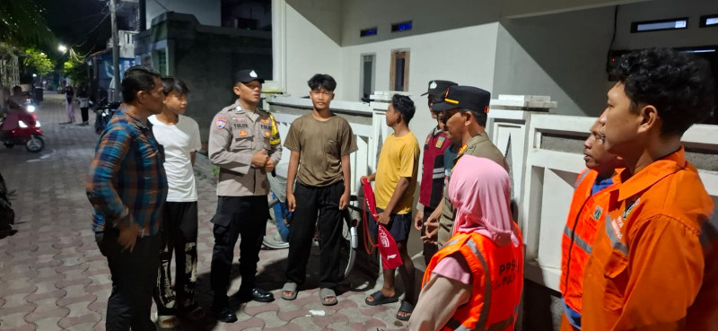 Patroli Malam Gabungan, Polsek Kepulauan Seribu Selatan Intensifkan Sosialisasi Layanan 110 dan Antisipasi Guantibmas