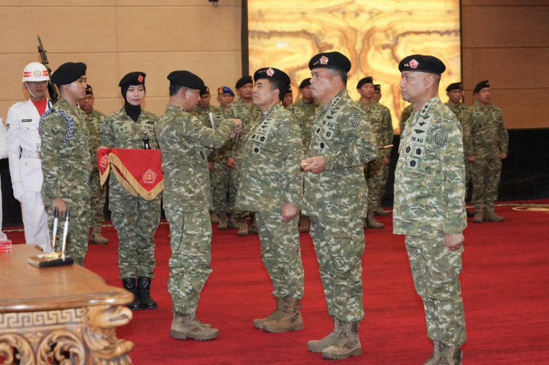 Perkuat Regenerasi Kepemimpinan, Mabes TNI Gelar Sertijab Dansesko TNI dan Pangkogabwilhan II