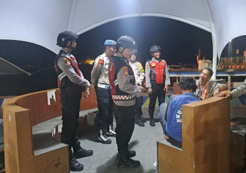 Patroli Malam Gabungan di Kepulauan Seribu Petugas Sisir Pulau Berpenduduk Demi Rasa Aman Warga