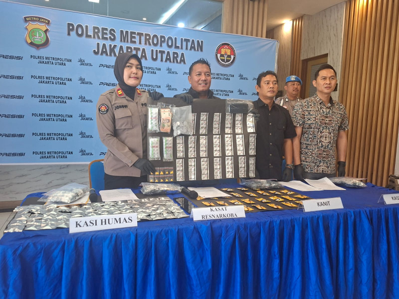 Polres Metro Jakarta Utara Ungkap Peredaran Tramadol dan Hexymer Ilegal