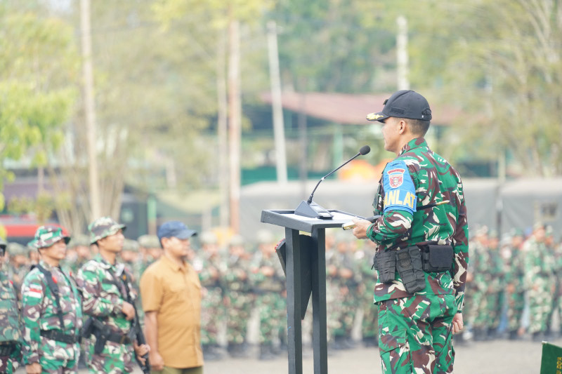 Tegaskan Kesiapan Tempur, Danbrigif TP 32/Mangkalihat Buka Latihan Uji Siap Tempur Tingkat Kompi Terintegrasi