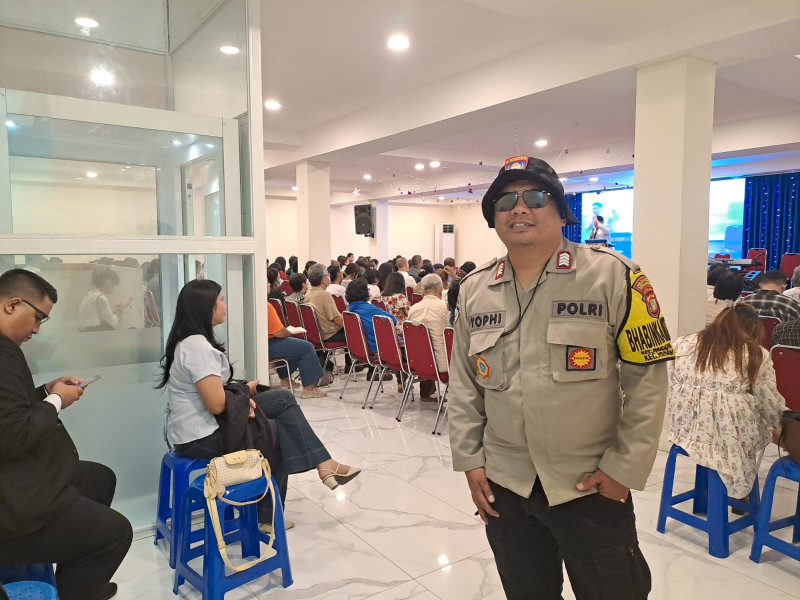 Berlangsung 6 Sesi, Polsek Medan Satria Berikan Pengamanan Maksimal Ibadah Paskah di Gereja Tiberias
