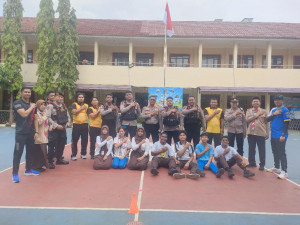 Polisi Ikut Turun Ke Lapangan, Meriahkan Class Meeting SMK Hang Tuah 1 Kelapa Gading