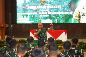 Tekankan Kepemimpinan Humanis, Wakasad: Komandan Harus Dekat dengan Prajurit