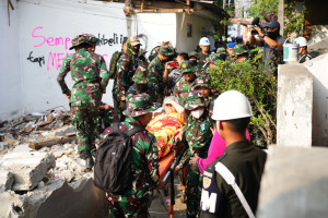 TNI AD Tertibkan Rumah Dinas di Atas Aset Negara Lenteng Agung untuk Dukung Kesiapan Satuan