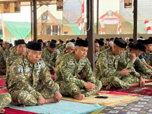 Sujud Memohon Rahmat Hujan, Brigif TP 32/Mangkalihat & Yonif 879/Rangkok Cakti Gelar Sholat Istisqo dan Do'a Bersama