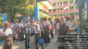 Polsek Metro Penjaringan Perketat Pengamanan Jam Bubaran Sekolah, Cegah Tawuran Pelajar di SMAN 111