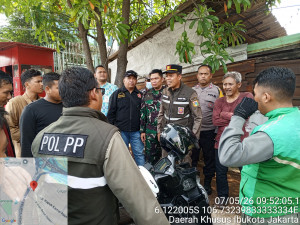 Tiga Pilar Penjaringan Tertibkan “Pak Ogah” di Ringroad Kapuk Kamal, Warga dan Sopir Truk Merasa Lebih Aman