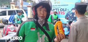 Ganti Oli Gratis Polsek Penjaringan Dirasakan Manfaatnya oleh Ojol