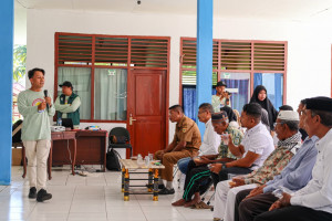 Satgas ERB Kodaeral lX dan Bank Indonesia Sasar Masyarakat Buru Selatan Beri Pelayanan Kesehatan Gratis dan Edukasi Cinta Bangga Paham Rupiah