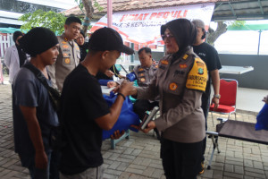 Jumat Peduli Polres Kepulauan Seribu, Dari Layanan Hingga Edukasi Keamanan untuk Warga