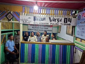 Polsek Kepulauan Seribu Selatan Gelar Pemantauan dan Pembinaan Pos Kamling di Tiga Kelurahan