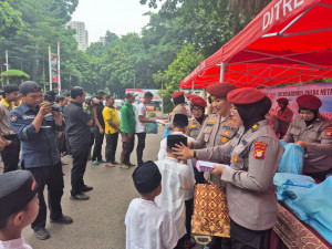 Rayakan HUT Ke 77,Polwan Ditreskrimsus Polda Metro Jaya Gelar Bakti Sosial dan Santuni Anak Yatim