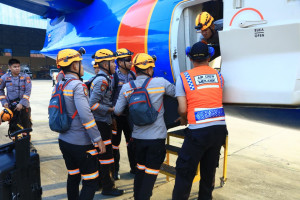 Polri Kembali Kirim 3.8 Ton Logistik Operasional Pada Hari Ke 3 Pengiriman Termasuk Perlengkapan K8 dan Tenda Taktis