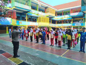 MPLS di Pulau Harapan Makin Berkesan, Polisi Latih PBB dan Titip Pesan Stop Bullying kepada Siswa