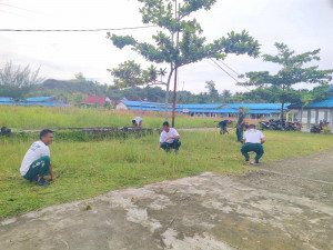 Kolaborasi TNI AL Dengan Masyarakat Dalam Kegiatan Bakti Sosial Bersih Lingkungan