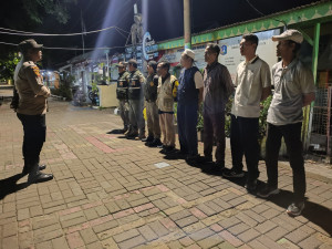 Patroli Malam Ramadhan Gabungan, Polsek Kepulauan Seribu Selatan Bersama TNI dan Satpol PP Perkuat Siskamling Cegah Guantibmas